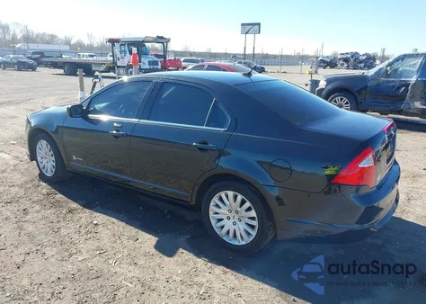 2012 Ford Fusion Hybrid z USA, uszkodzony, nr VIN 3FADP0L39CR395549